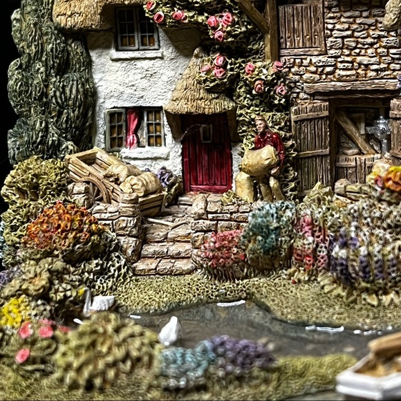 Lilliput Lane | Old Mill Dunster | 2001 Anniversary Cottage - Picture 5 of 16